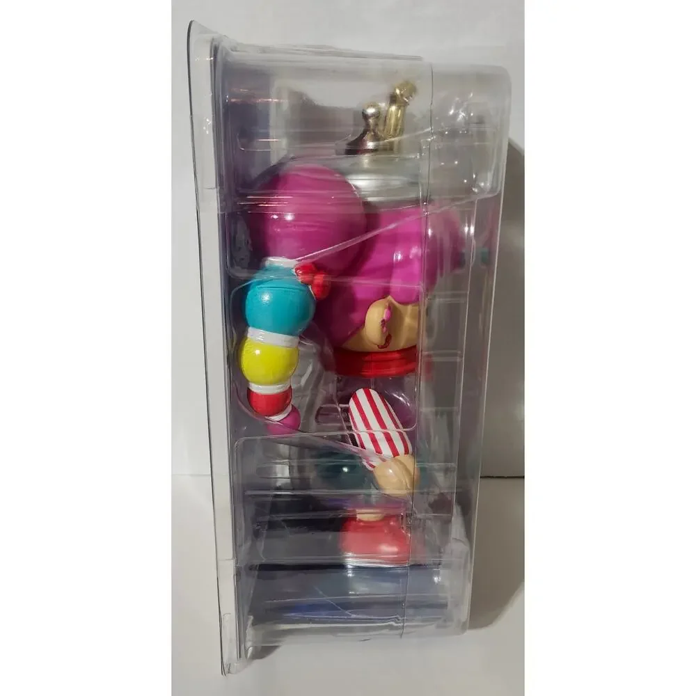 XOX Kweenie Deluxe Kween of Suga Figure 11